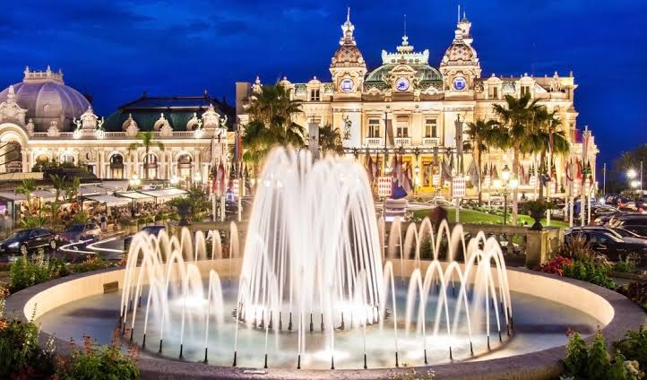 What Casino Customs Around the World Should Visitors Know?